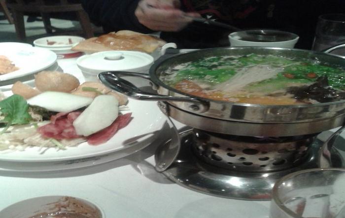 小贝壳海鲜自助火锅加盟