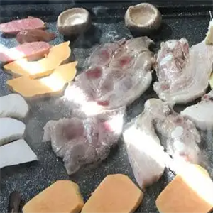 肉本家炭烤肉