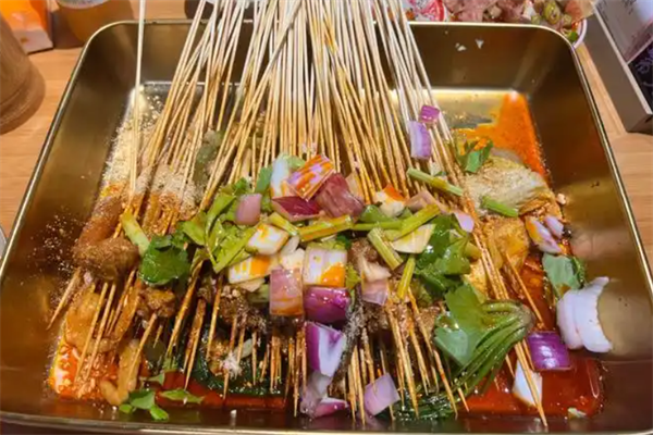 愚知常串串加盟