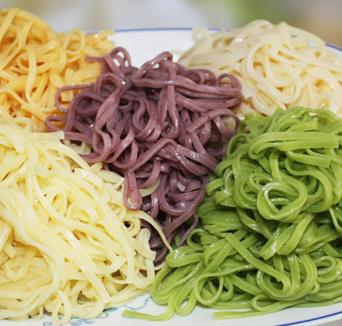 七彩堂彩色营养面吧加盟图片