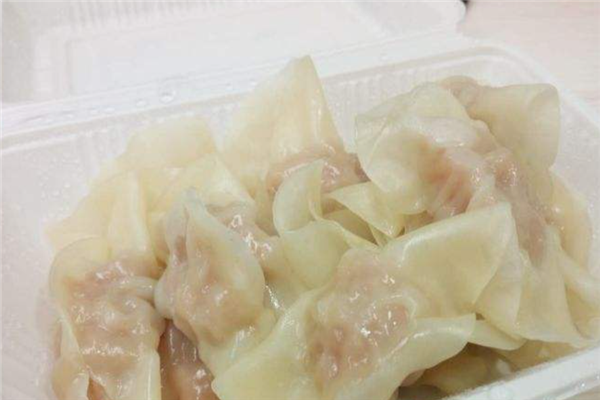 咸骨煲仔粥爽滑饺子王加盟