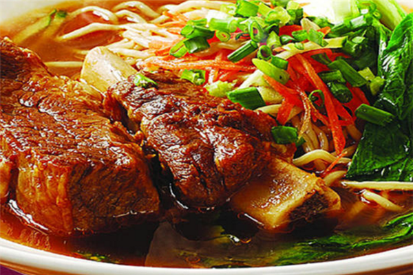 阿周嫂江湖麻辣面加盟