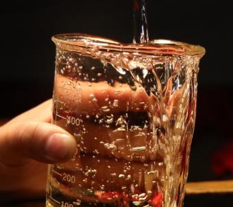 龙腾酒业