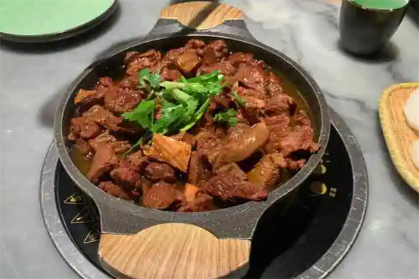 孙记驴肉山庄加盟