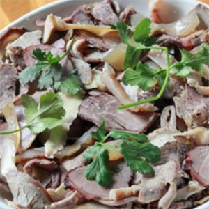 乐山出名的跷脚牛肉店