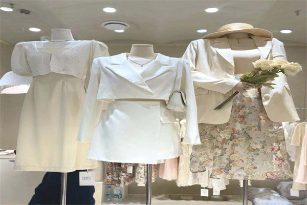 飘宿服装品牌加盟