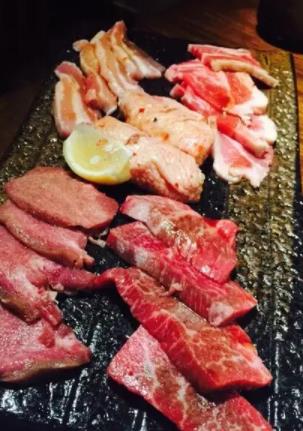 一口牛果木炭火烤肉