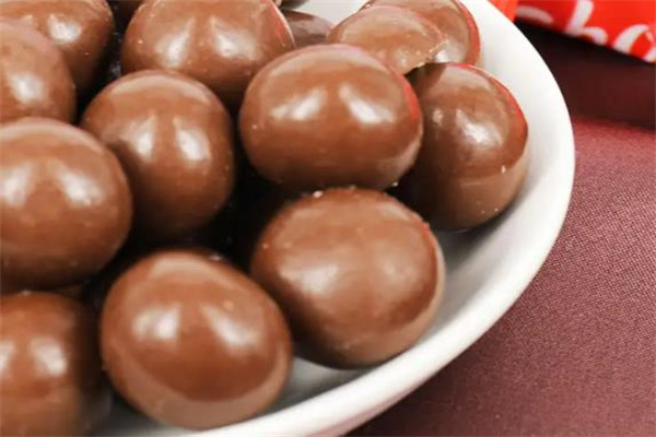 麦力嗑休闲食品加盟