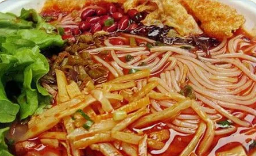 林科大螺蛳粉店