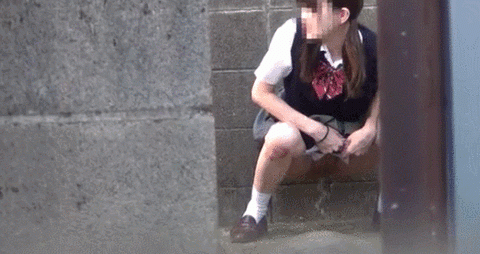 【無様】我慢できなくなった女たちをご覧ください・・・・・（※GIF画像）・12枚目