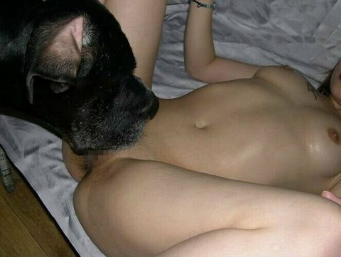 【危険】飼い犬にペロペロさせるマジキチ女ｗｗｗｗｗｗｗｗｗｗｗ（画像19枚）・10枚目