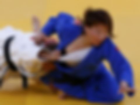 女子スポーツ選手の「胸チラ」を追いかけるワイ、画像フォルダを開放するｗｗｗｗｗｗ(34枚)・1枚目