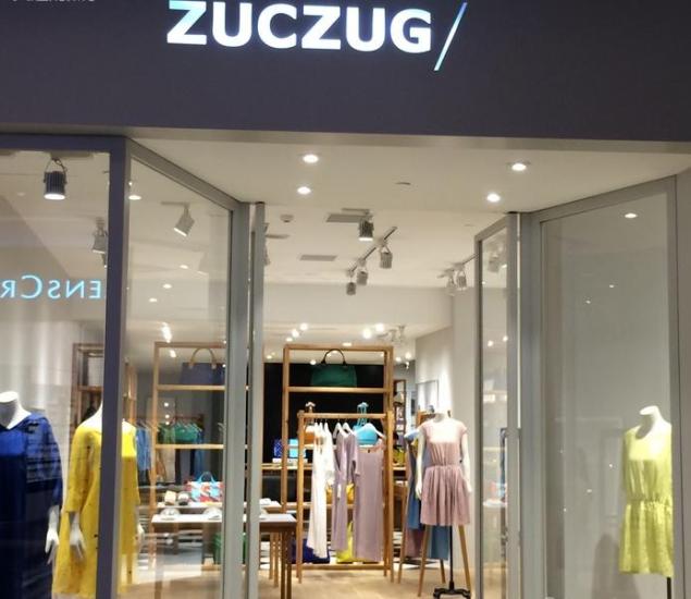 ZUCZUG素然加盟店内展示