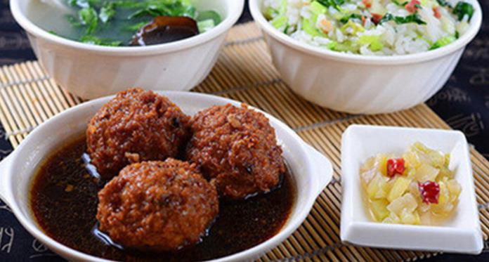 高个子咸肉菜饭骨头汤套餐