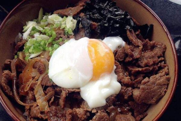 和多田牛丼日式牛肉饭加盟