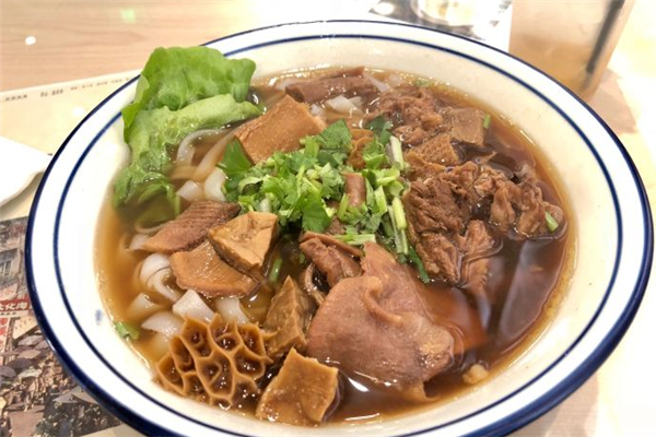 钦点牛萝卜香牛杂粉餐饮