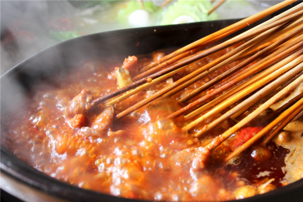 大丰收串串香食欲诱人