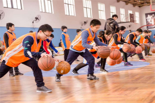 百灵鸟DOD青少年篮球培训班教学