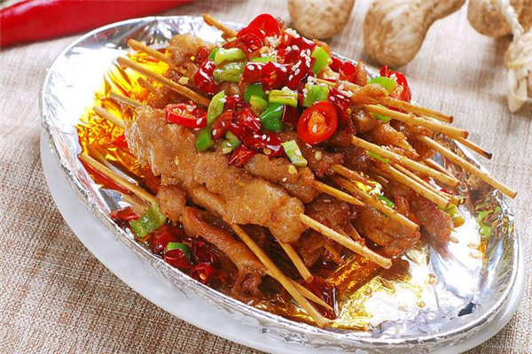 李记阿婆串串香风味