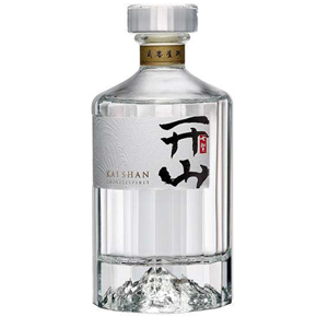 开山白酒白色