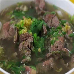 牛杂季牛肉汤