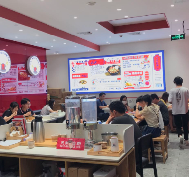 火大煲仔饭门店2