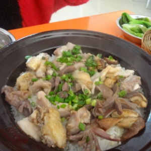 鼎鼎煲仔饭鸡杂