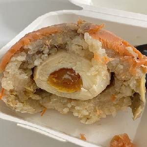 悠握饭团蛋黄包饭