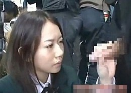 美少女JKがバス痴漢に高速手マンされビクビク痙攣腰砕け！欲情したJKがフェラして車内エッチ！2