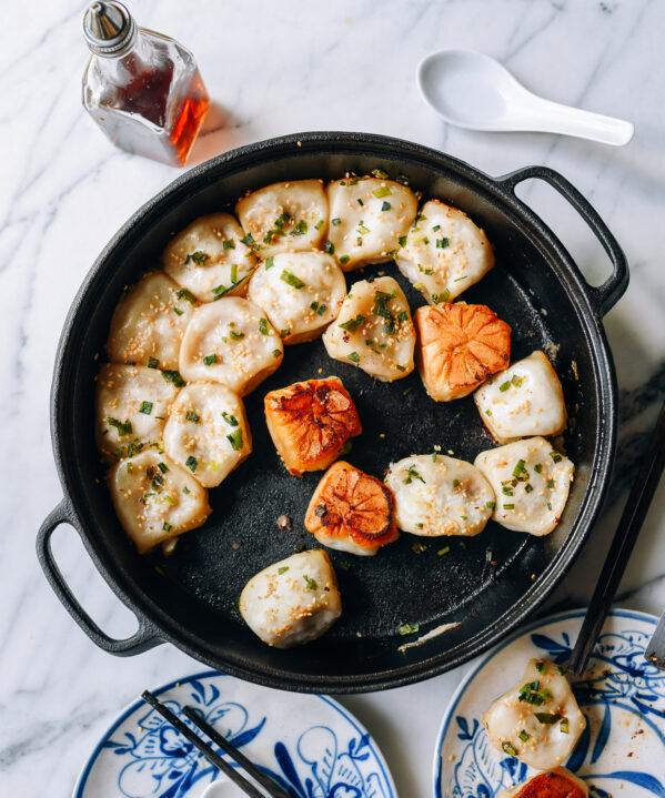 Shanghai Pan-fried Pork Buns, Shengjian Mantou, thewoksoflife.com