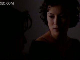 Breathtaking Babes Gina Gershon and Jennifer Tilly's Hot Lesbian Sex Scene