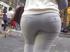 Big butt shaking in pants milfs