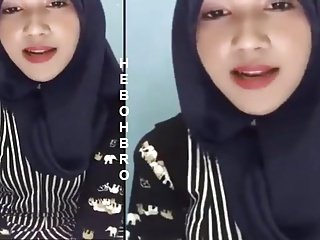 hijab likes to drink cum