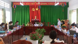 2. Cô Thu Hương phát biểu ý kiến khó khăn