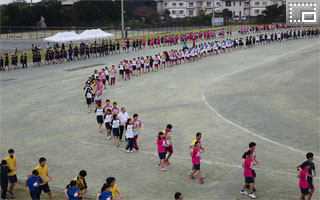 フォークダンスの様子です。