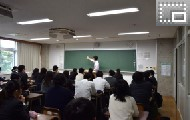 担任から避難訓練の説明