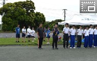 顧問による陸上競技部選手紹介の様子