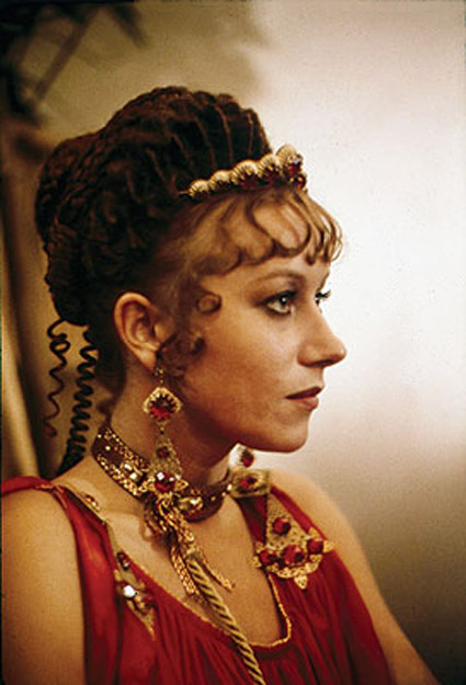 helen_mirren_caligula_2.jpg