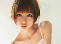 篠田麻里子