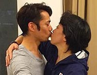 文春に掲載されたキス写真