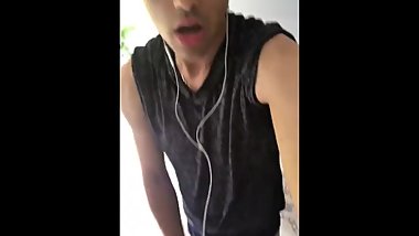 Pretty Latino twink cumming in public