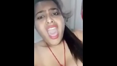 Desi girl very big boobs masturbation part 2