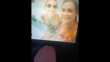 Cumtribute facial for two teens