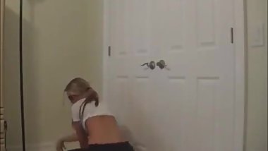 Sexy blonde teen dancing(18+)