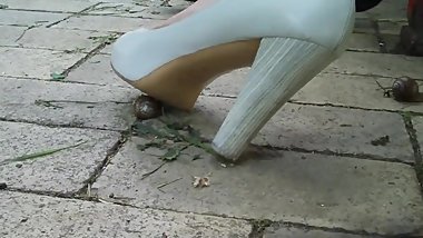 candid snail crush heels 100