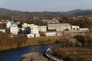 東葛飾中学校