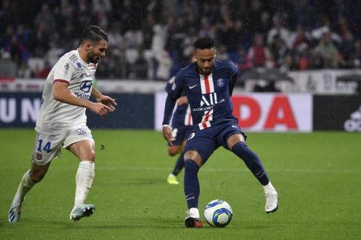 [Ligue 1] Neymar ghi bàn liên tiếp, Paris đánh bại Lyon 1-0(图1)