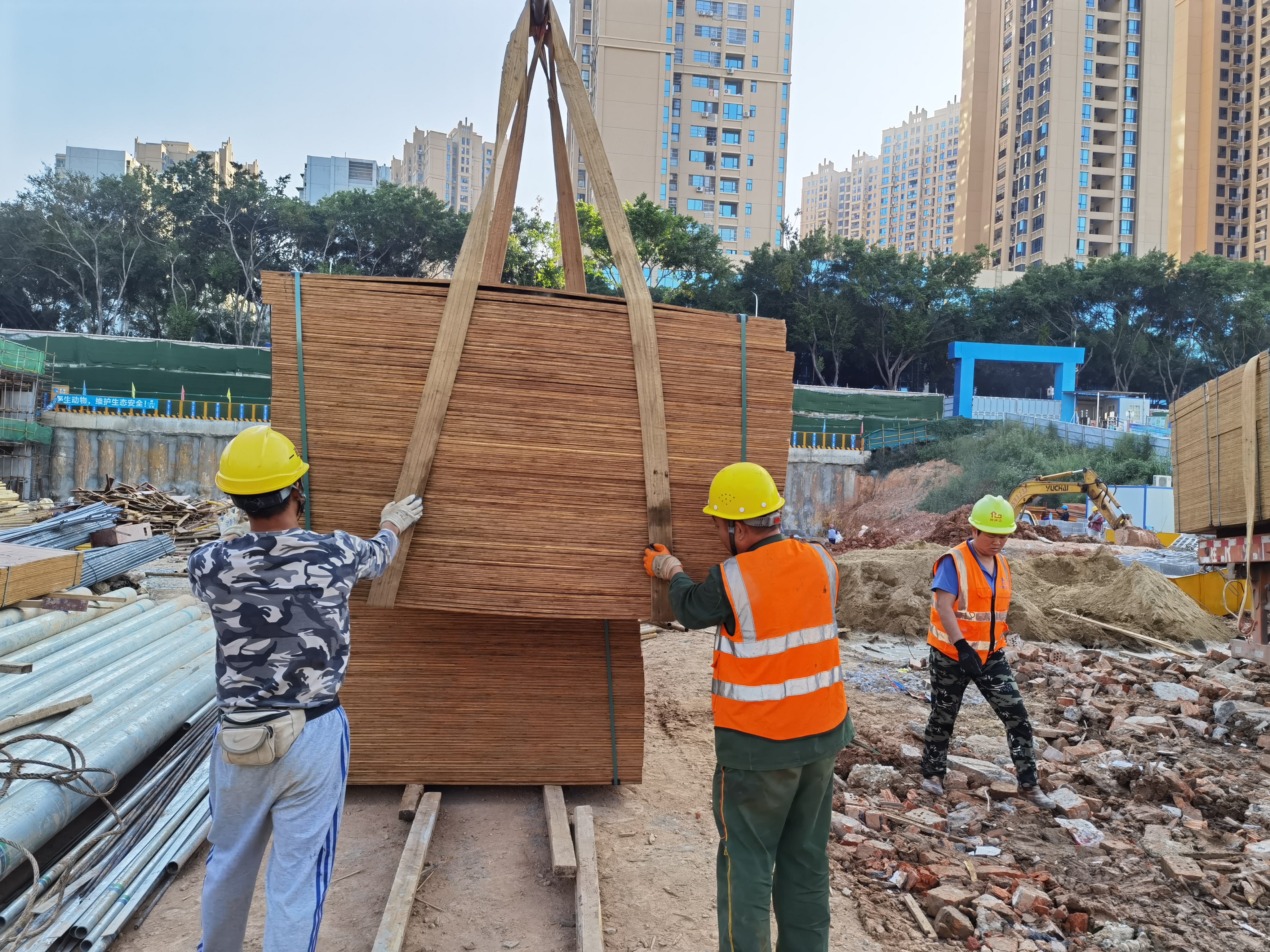 山河建設(shè)集團(tuán)有限公司南寧項(xiàng)目再次采購金生水建筑模板和木方