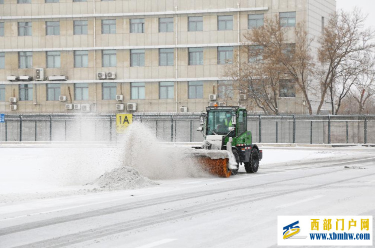 降雪来袭！银川机场护航春运全力保障旅客出行(图1)