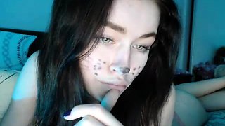 Brunette Solo Webcam Masturbation